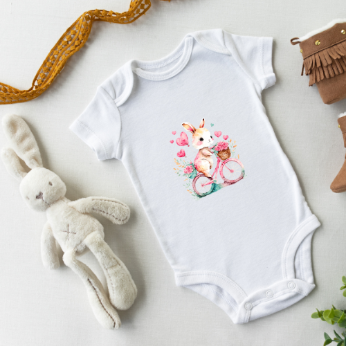 Bügelbild - Plott - Hase mit Herzen auf dem Fahrrad 11cm x 12cm 