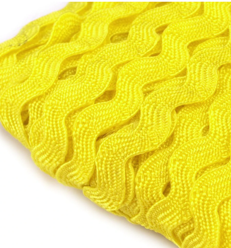 Klassische gelbe Zackenlitze, 5mm Breite, dekorative Borte als Meterware für Kleidung, Heimtextilien und Bastelprojekte.